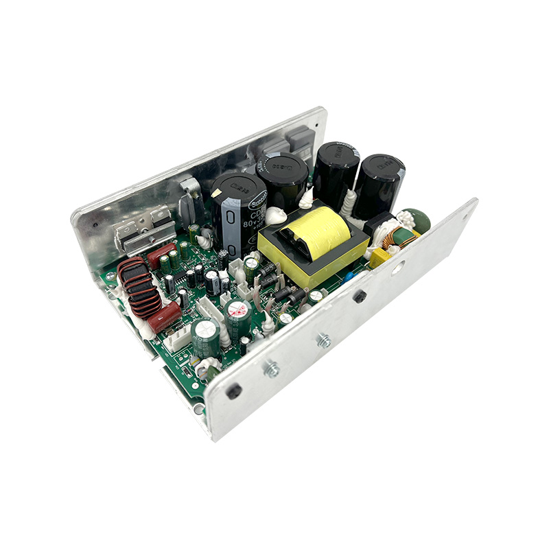EON180S: Modul zosilňovača dreveného subwoofera triedy D 400 W/4 ohmy triedy D